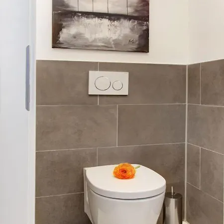 Altbaucharme In Der Stadtmitte Καρλσρούη