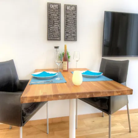 Altbaucharme In Der Stadtmitte Διαμέρισμα *